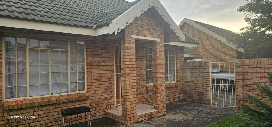 2 Bedroom Property for Sale in Heuwelsig Free State